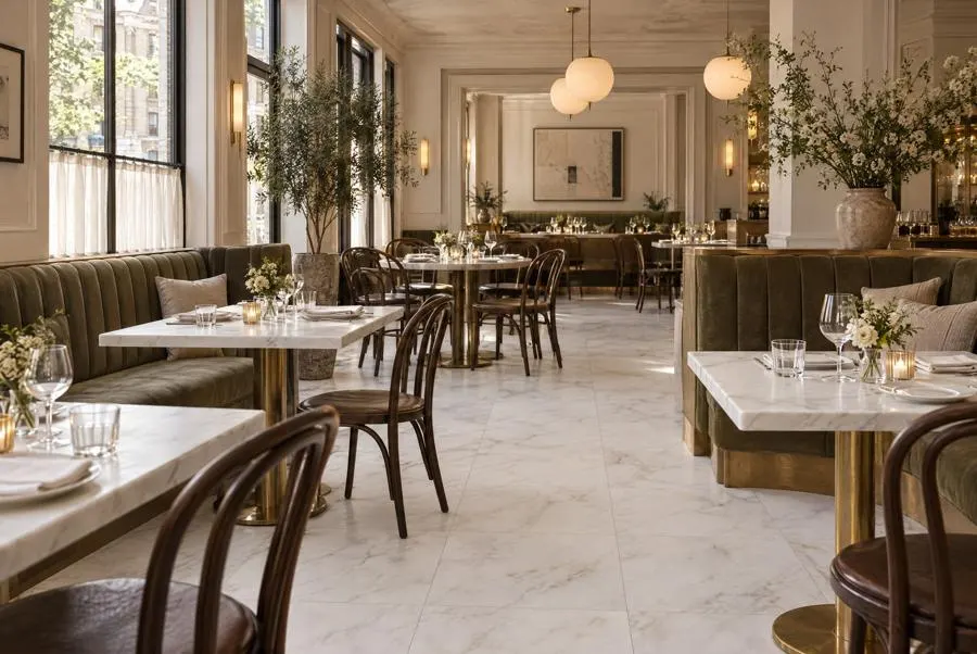 Calacatta Caldia marble bar