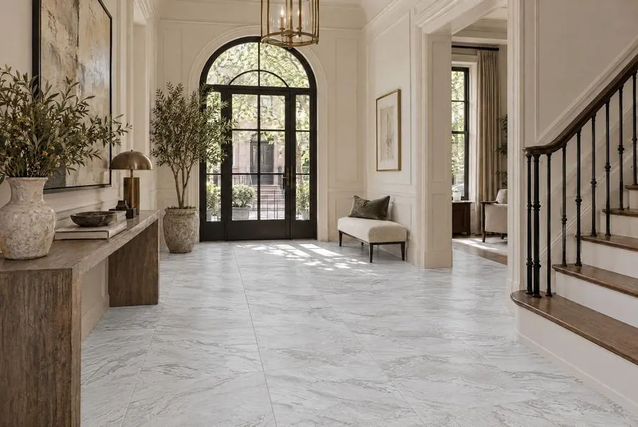 Diano Reale marble entry