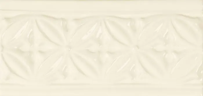 Petal relief border, 3.8 x 7.8 in in Bamboo