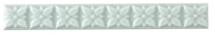 Lace relief liner, 1 x 7.8 in in Fern