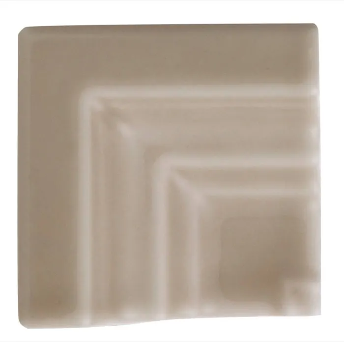 Chair molding frame corner in Silver Sands