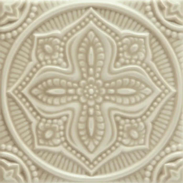 Quatrefoil relief deco, 5.8 x 5.8 in in Silver Sands