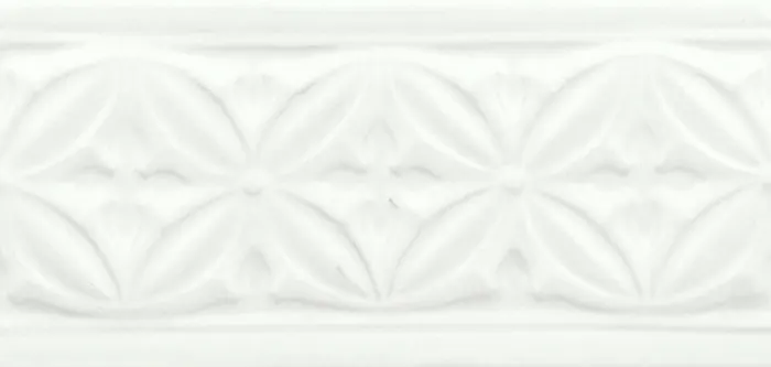 Petal relief border, 3.8 x 7.8 in in Snow Cap