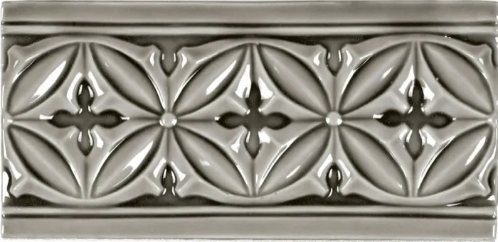 Petal relief border, 3.8 x 7.8 in in Timberline