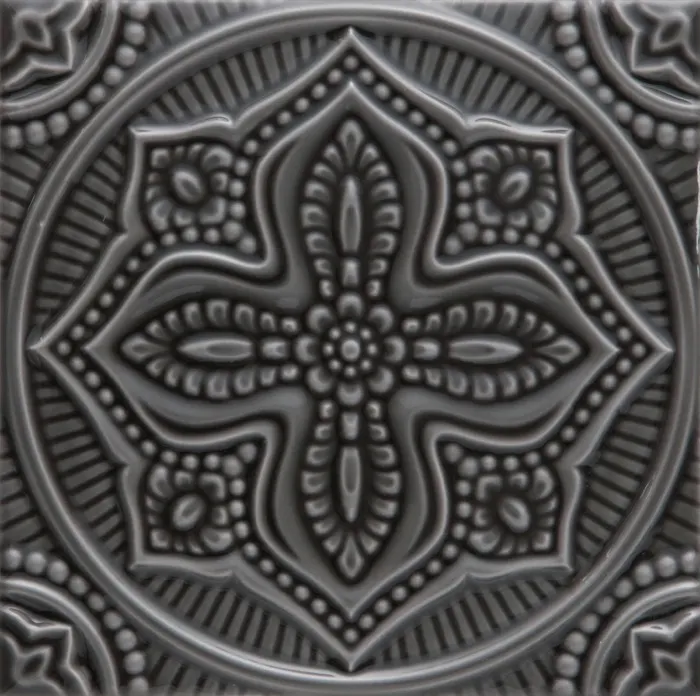 Quatrefoil relief deco, 5.8 x 5.8 in in Volcanico